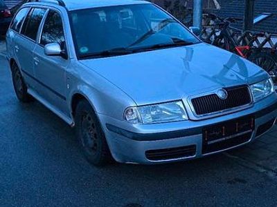 Gebraucht Skoda Octavia 90 PS (66 kW) 2000 Silber Kombi