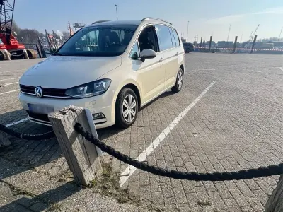 Gebraucht VW Touran 115 PS (84 kW) 2020 Gelb Van / Kleinbus