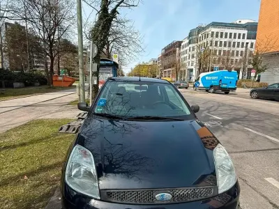 Gebraucht Ford Fiesta 60 PS (44 kW) 2005 Blau Kleinwagen