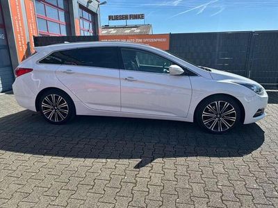 Usata Hyundai i40 Premium 184 CV (135 kW) 2015 Andere Station wagon