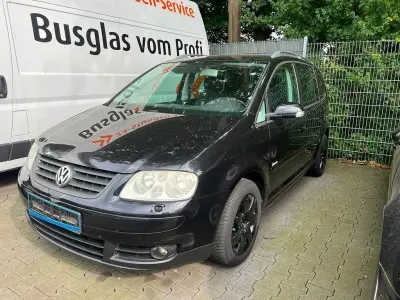 Gebraucht VW Touran Basis 116 PS (85 kW) 2005 Schwarz Van / Kleinbus