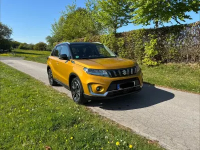 Gebraucht Suzuki Vitara Comfort+ 129 PS (94 kW) 2021 Gelb SUV