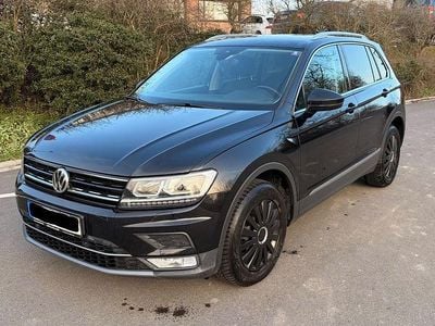 Schwarz Gebraucht 2017 VW Tiguan Highline SUV | 18.400 € (Etwas zu teuer)