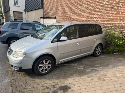 Gebraucht VW Touran 150 PS (110 kW) 2004 Silber Van / Kleinbus