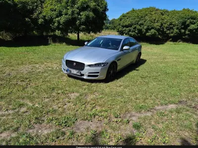 Gebraucht Jaguar XE Prestige 179 PS (131 kW) 2016 Silber Limousine