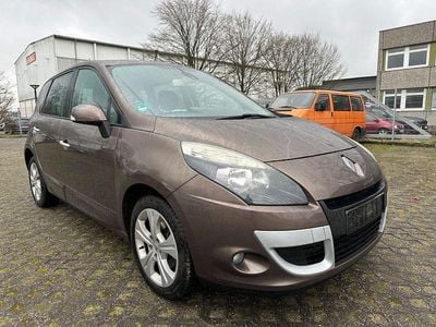 Gebraucht Renault Scénic III Dynamique 106 PS (77 kW) 2011 Braun Van / Kleinbus