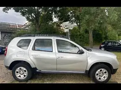 Gebraucht Dacia Duster Prestige 114 PS (83 kW) 2016 Silber SUV