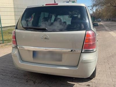 Gebraucht Opel Zafira 126 PS (92 kW) 2008 Andere farben Van / Kleinbus