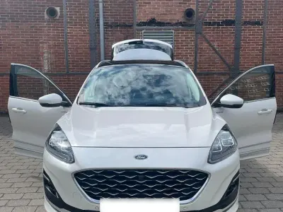 Gebraucht Ford Kuga Vignale 224 PS (164 kW) 2021 Weiß SUV