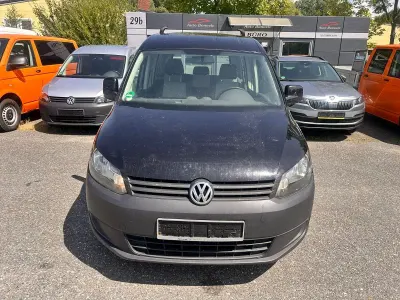 Gebraucht VW Caddy Trendline 110 PS (80 kW) 2012 Schwarz Van / Kleinbus