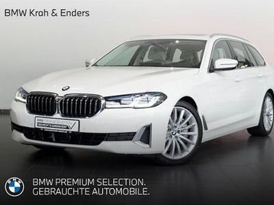 Weiss Gebraucht 2022 BMW 540 Luxury Line Kombi | 45.400 € (Guter Preis)