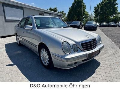 Mercedes E320
