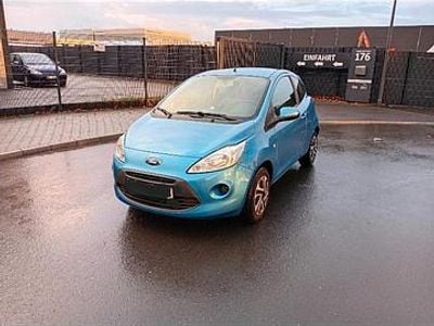 Second-hand Ford Ka 70 CP (51 kW) 2015 Albastru Hatchback