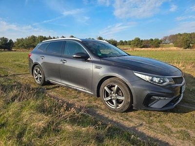 Gebraucht Kia Optima Spirit 136 PS (100 kW) 2019 Grau Kombi