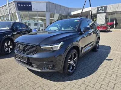Gebraucht Volvo XC40 Plus 163 PS (119 kW) 2025 Onyx black / metallic SUV