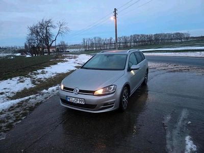 Silber Gebraucht 2014 VW Golf VII Highline Kombi | 12.400 € (Fairer Preis)