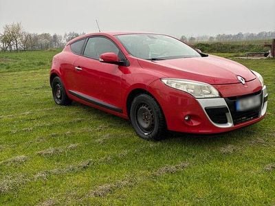 Second-hand Renault Mégane Coupé Dynamique 110 CP (80 kW) 2009 Roșu Coupe