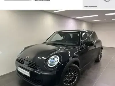 Używany Mini Cooper Classic 156 KM (114 kW) 2024 Czarny Hatchback