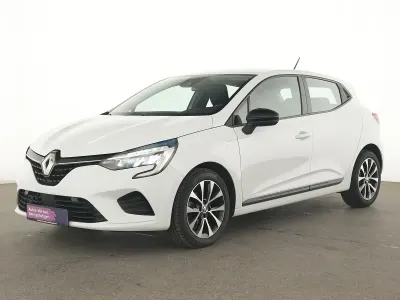 Gebraucht Renault Clio Equilibre 67 PS (49 kW) 2023 Weiß Kleinwagen