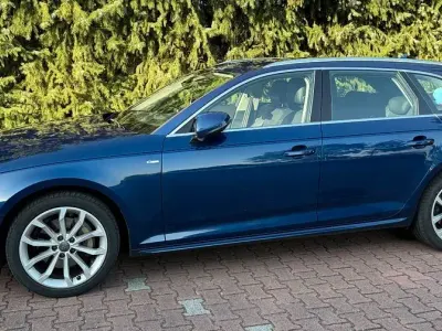 Gebraucht Audi A4 Performance 190 PS (139 kW) 2017 Blau Limousine