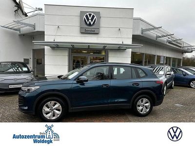 Gebraucht VW Tiguan Basis 131 PS (96 kW) 2025 Blau SUV