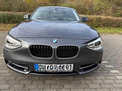 Gebraucht BMW 118 Sport Line 170 PS (125 kW) 2014 Grau Kleinwagen