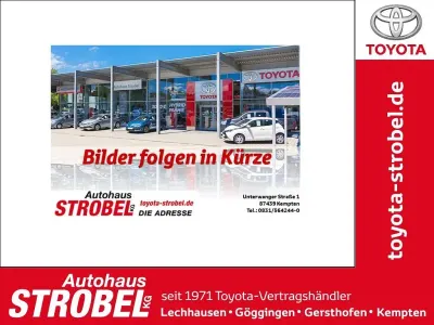 Gebraucht Toyota Auris Hybrid Team 136 PS (100 kW) 2018 Weiß Limousine