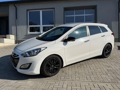 Gebraucht Hyundai i30 Edition 135 PS (99 kW) 2014 Weiß Kombi