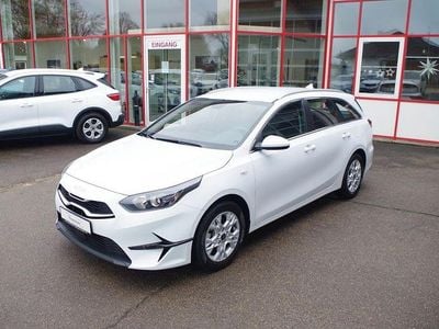 Weiß Gebraucht 2024 Kia Ceed Sportswagon Vision Kombi | 23.990 € (Fairer Preis)