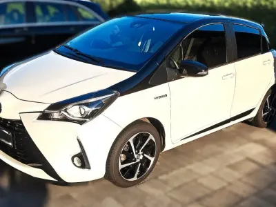 Gebraucht Toyota Yaris Style 101 PS (74 kW) 2020 Weiß Kleinwagen