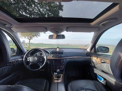 Mercedes E320