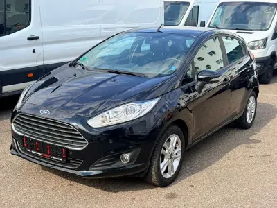 Gebraucht Ford Fiesta Trend 80 PS (58 kW) 2015 Silber Kleinwagen