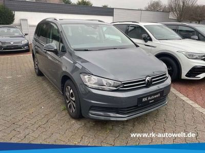 Grau Gebraucht 2023 VW Touran Active Van / Kleinbus | 32.898 € (Fairer Preis)