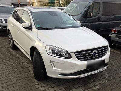 Weiß Gebraucht 2016 Volvo XC60 Summum SUV | 20.250 € (Fairer Preis)
