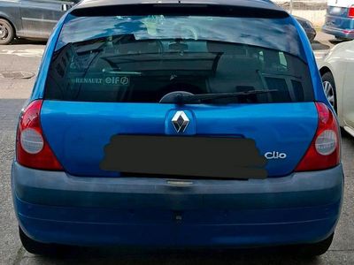 Second-hand Renault Clio II 75 CP (55 kW) 2003 Albastru Hatchback