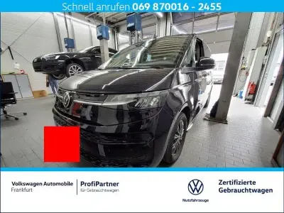 Gebraucht VW Multivan Life 150 PS (110 kW) 2023 2t deep black perleffekt Van / Kleinbus