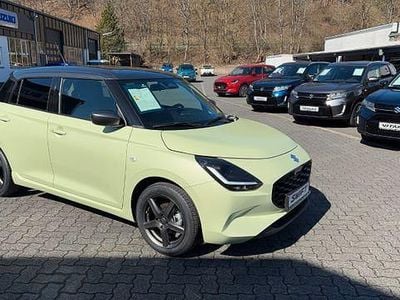 Gelb Neu 2025 Suzuki Swift Comfort Kleinwagen | 20.990 €