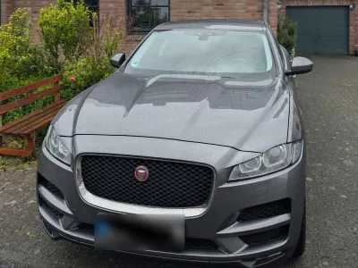 Gebraucht Jaguar F-Pace Prestige 179 PS (131 kW) 2016 Grau SUV