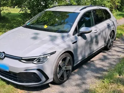 Gebraucht VW Golf VIII R-line 150 PS (110 kW) 2022 Grau Kombi