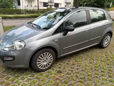 Gebraucht Fiat Punto Evo 77 PS (56 kW) 2011 Grau Kleinwagen