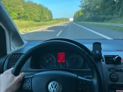 Gebraucht VW Touran 140 PS (102 kW) 2010 Grau Van / Kleinbus