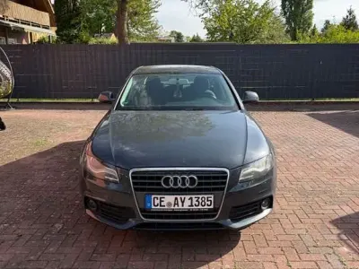 Używany Audi A4 Ambiente 120 KM (88 kW) 2009 Szary Sedan/Limuzyna