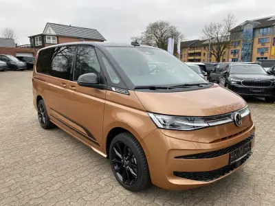 Neu VW Multivan Edition 150 PS (110 kW) 2025 Braun Van / Kleinbus