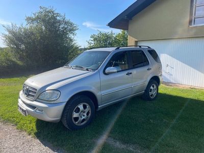 Mercedes ML270