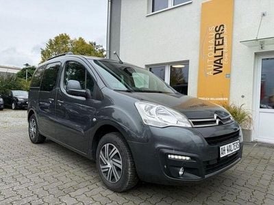 Grau Gebraucht 2018 Citroën Berlingo Shine Van / Kleinbus | 14.885 € (Fairer Preis)