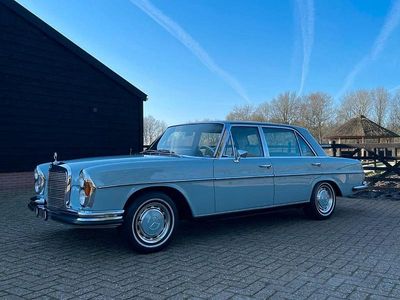 Gebraucht Mercedes 300 197 PS (144 kW) 1970 Blau Limousine