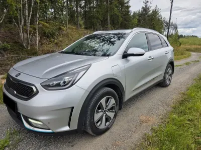 Gebraucht Kia Niro Exclusive 141 PS (103 kW) 2019 Silber SUV