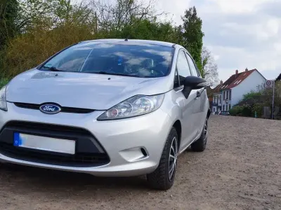 Second-hand Ford Fiesta Ambiente 69 CP (50 kW) 2011 Gri Berlinǎ