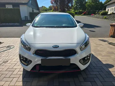 Gebraucht Kia Ceed GT-Challenge 204 PS (150 kW) 2017 Weiß Kleinwagen