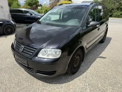 Gebraucht VW Touran Basis 116 PS (85 kW) 2004 Schwarz Van / Kleinbus